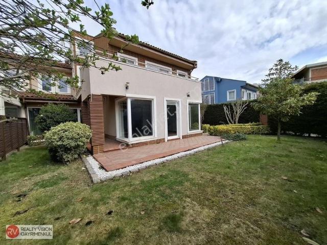 Çekmeköy, İstanbul içerisinde satılık Villa