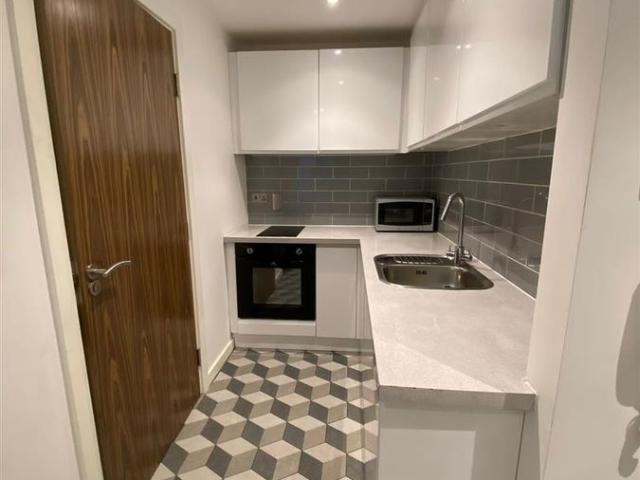 Studio for rent in Neepsend, Kelham