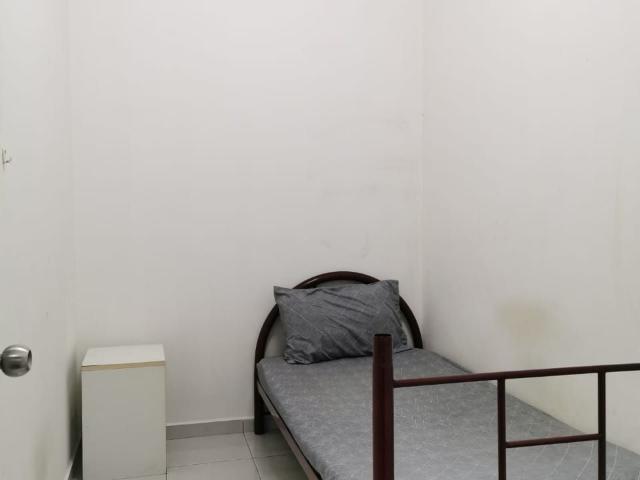 Room for rent in Wellesley, Penang