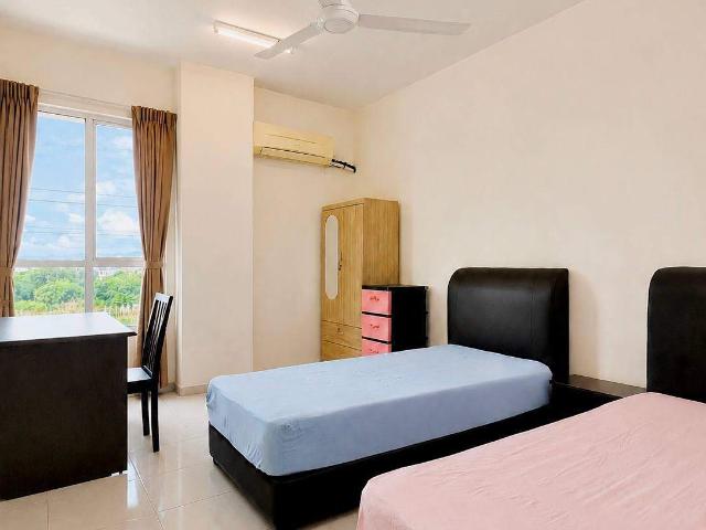 Room for rent in Taman Kelisa Emas, Permatang Pauh