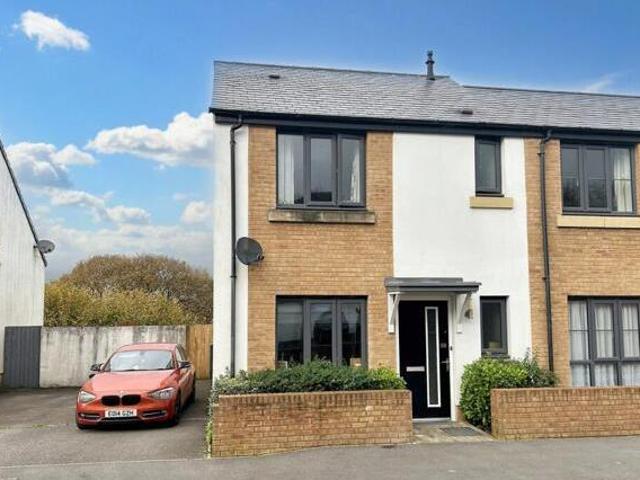 House for sale in Weir Quay, Devon
