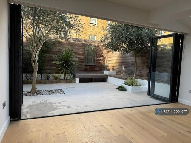Apartment for rent in London Borough of Lambeth, Greater London