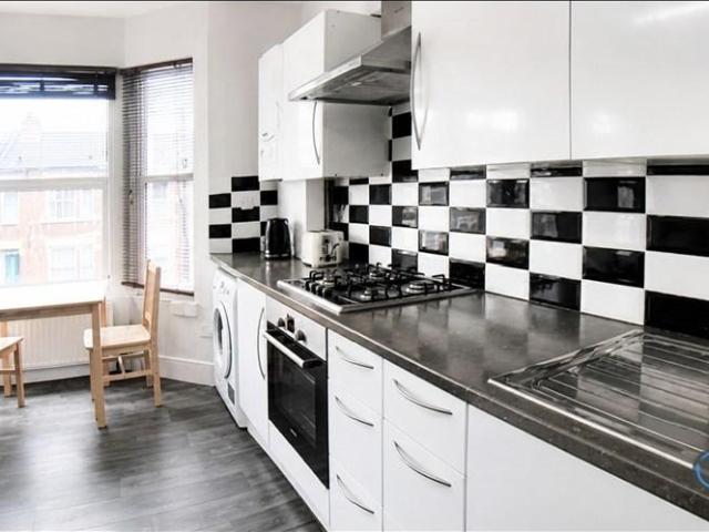 House for rent in Furzedown, Greater London