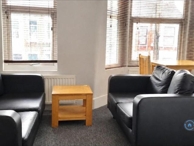 House for rent in Furzedown, Greater London