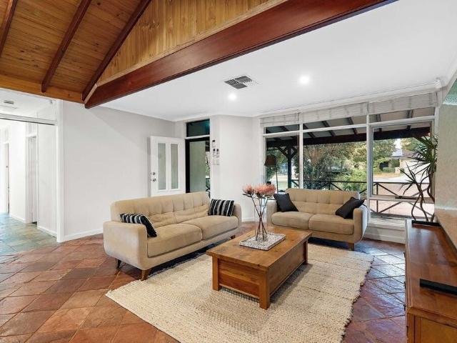 Room for rent in Cockburn, Western Australia