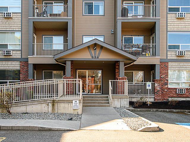 Condo for sale in Winfield, British Columbia