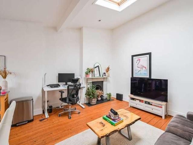 Apartment for rent in Highbury, Isle Of Man