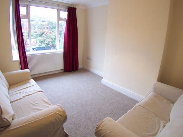 Apartment for rent in Hyde Park, West Yorkshire