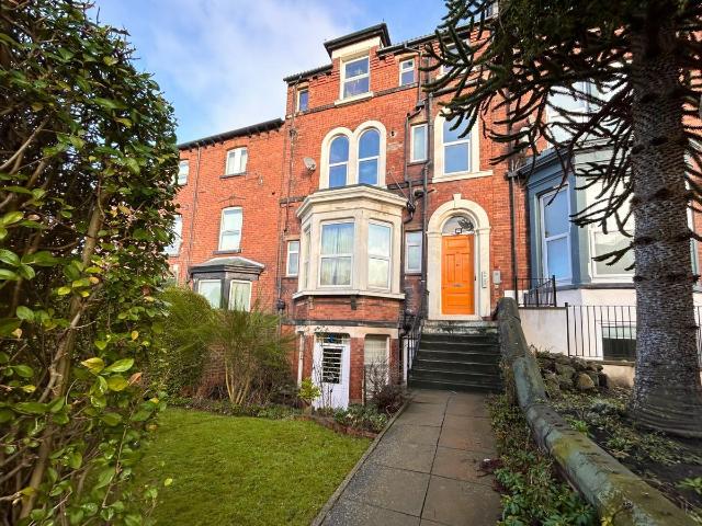 Studio for rent in Hyde Park, West Yorkshire