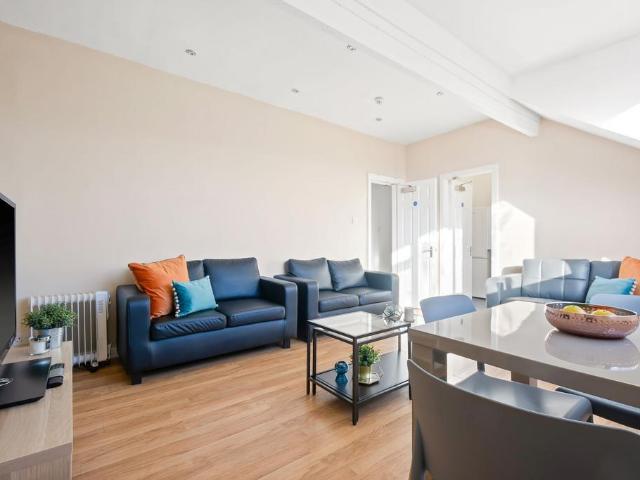 House for rent in Hyde Park, West Yorkshire