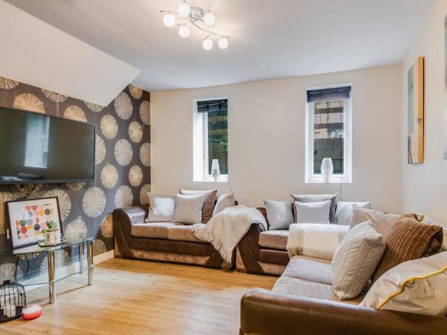 House for rent in Hyde Park, West Yorkshire