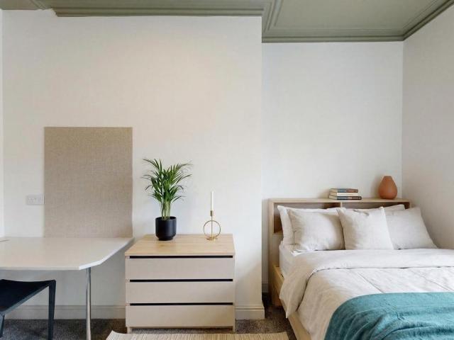 House for rent in Hyde Park, Leeds