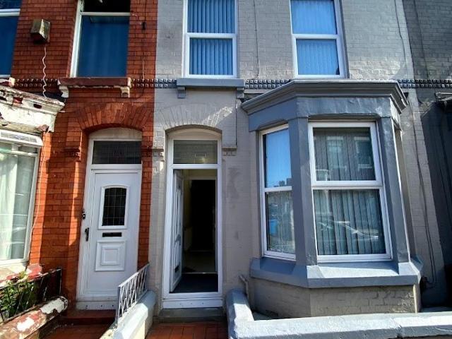 House for rent in Elm Park, Calderstones