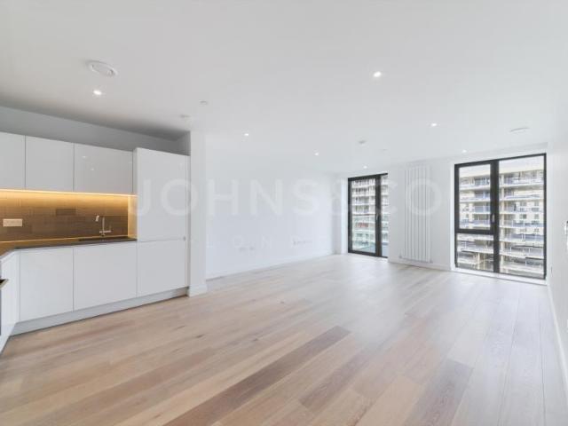 Apartment for rent in Silvertown, Greater London