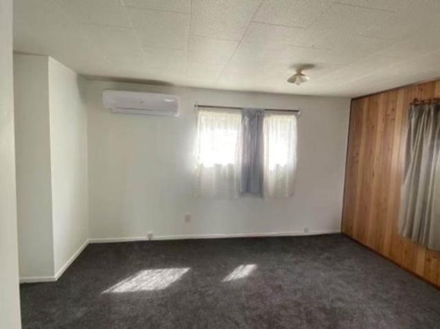 Apartment for rent in Kelston, Oroua County