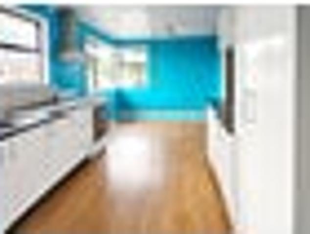 Townhouse for rent in Kelston, Oroua County