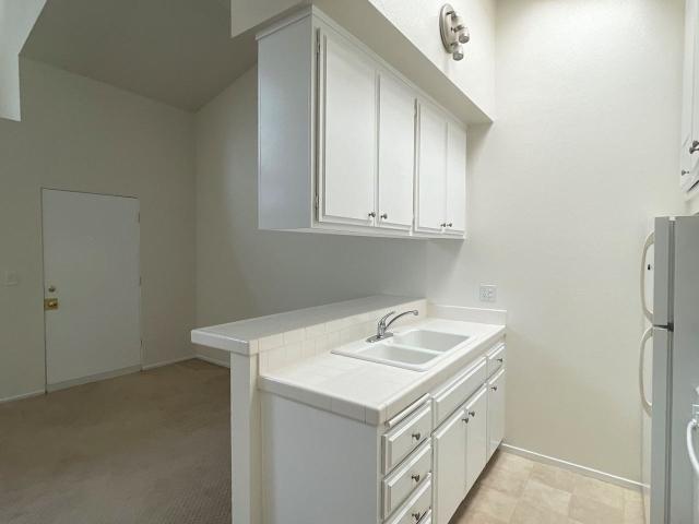 Apartment for rent in Canoga Park, California
