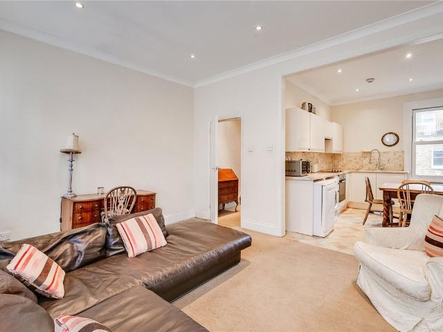 Apartment for rent in Fulham, Greater London