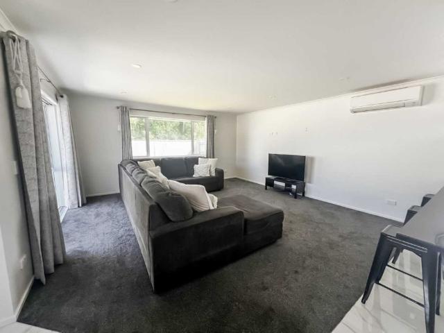 Townhouse for rent in Kelvin Grove, Palmerston North