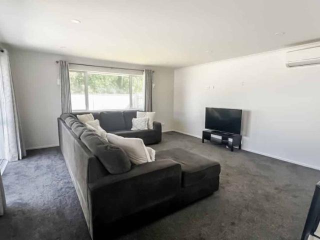 Townhouse for rent in Kelvin Grove, Palmerston North