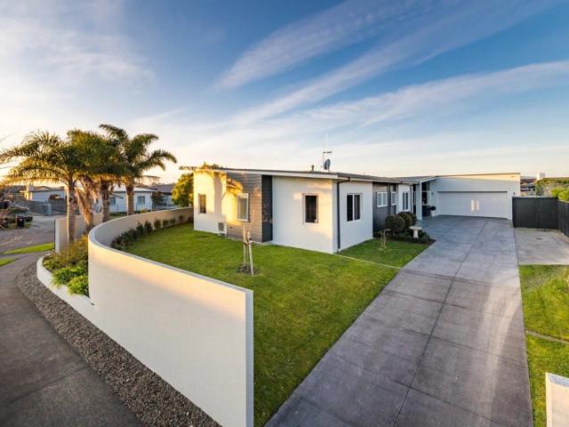 House for rent in Kelvin Grove, Palmerston North