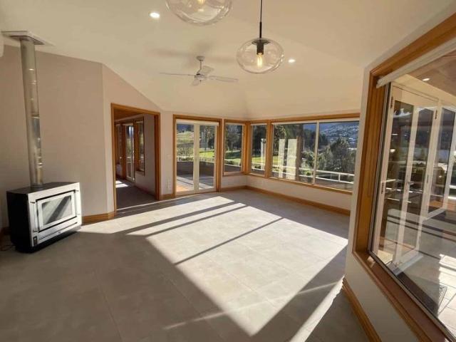 House for rent in Otakou