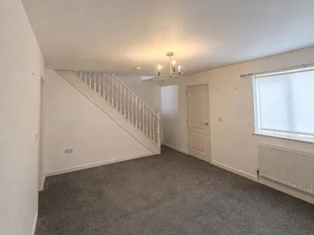 House for rent in Calderstones
