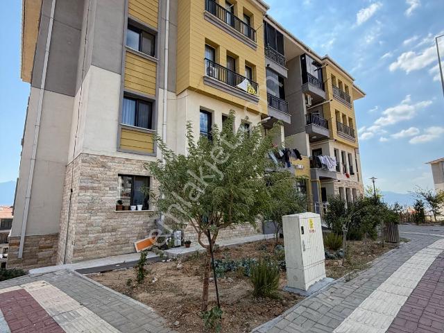 Kemalpaşa TOKİ Konutları, Kemalpaşa içerisinde kiralık mülk