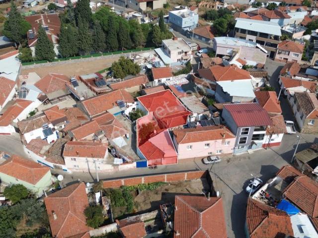 Halilbeyli Mahallesi, Kemalpaşa içerisinde satılık Villa