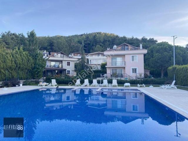 Kızılüzüm Mahallesi, Kemalpaşa içerisinde kiralık Villa