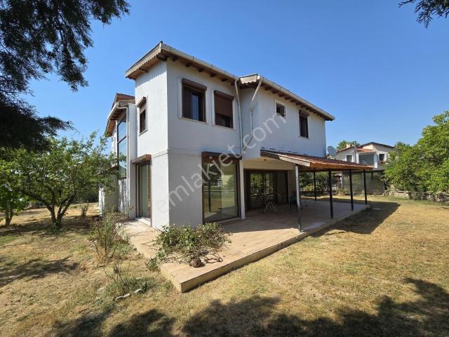 Yukarıkızılca Merkez Mahallesi, Kemalpaşa içerisinde satılık Villa