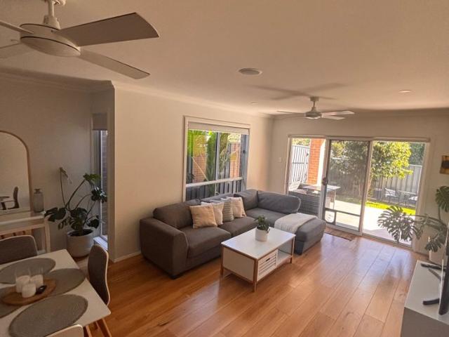 Room for rent in Wollongong West, New South Wales