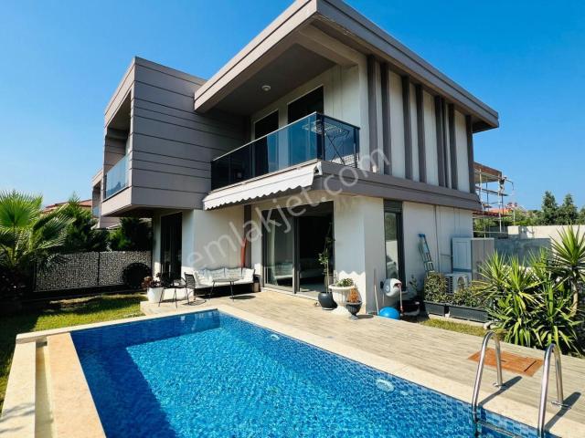 Kemer, Antalya içerisinde satılık Villa