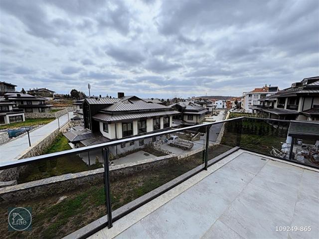 İstanbul içerisinde satılık Villa