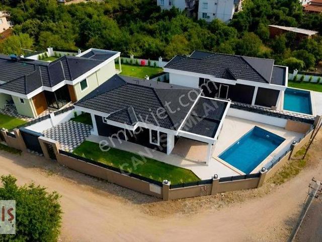 Kemer, Antalya içerisinde satılık Villa