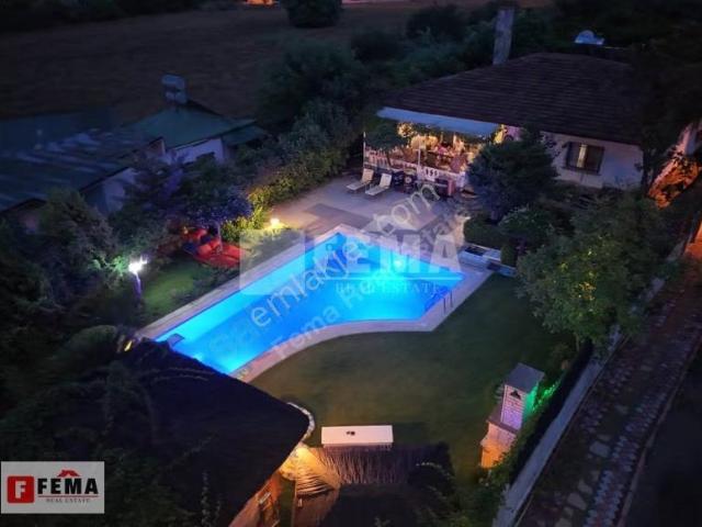 Kemer, Antalya içerisinde satılık Villa