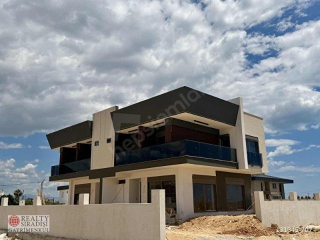 Aksu, Antalya içerisinde satılık Villa