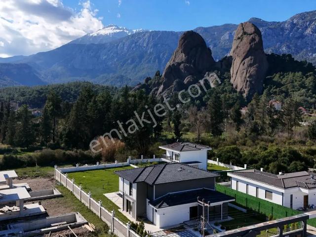 Kemer, Antalya içerisinde satılık Villa