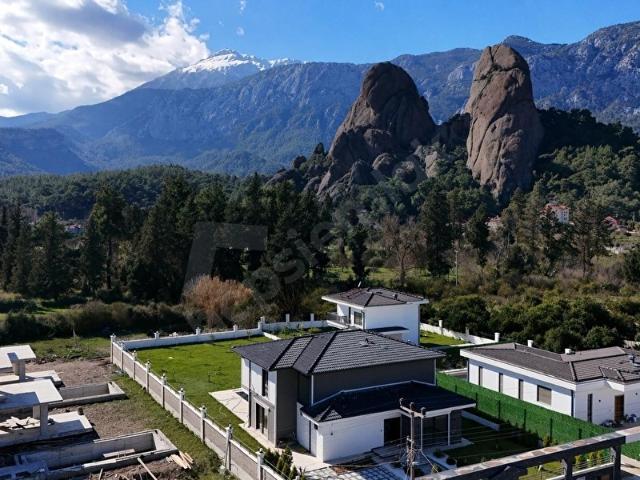 Kemer, Antalya içerisinde satılık Villa