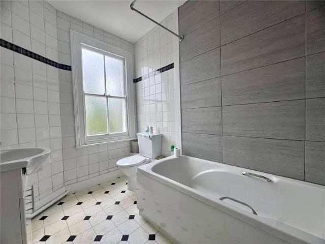 House for rent in Croydon, Addiscombe