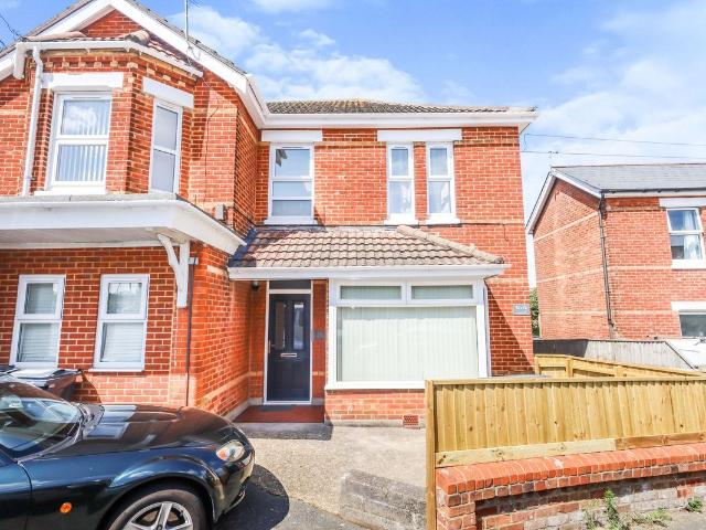 Apartment for rent in Talbot Village, Bournemouth