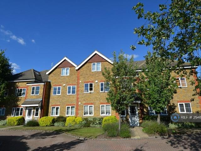 Apartment for rent in Lower Halliford, Surrey