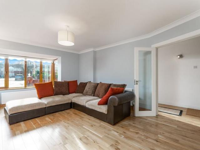House to rent in Bluebell, North Tipperary