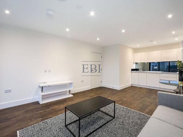 Apartment for rent in Lower Halliford, Surrey