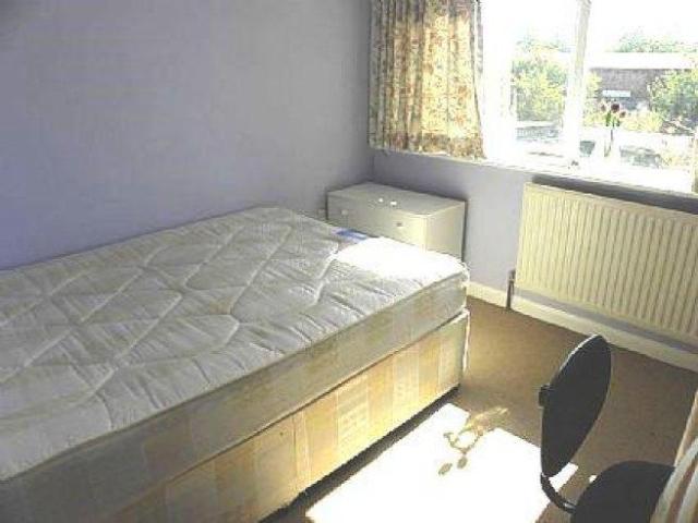 House for rent in Hales Place, The Bridge