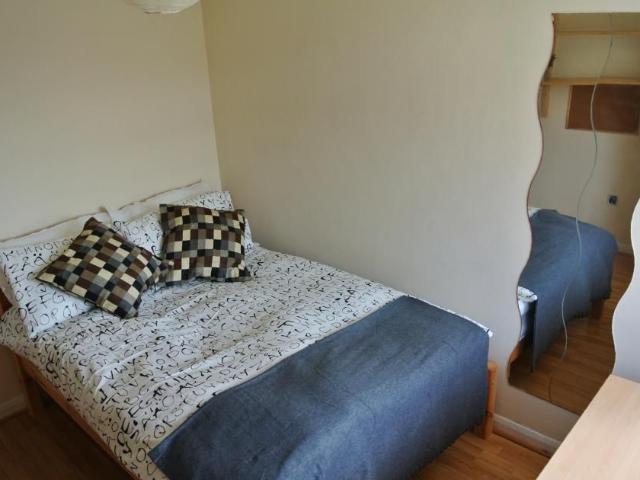 Room for rent in Hales Place, Canterbury