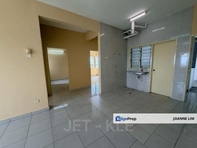 Flat for sale in Alam Impian, Selangor