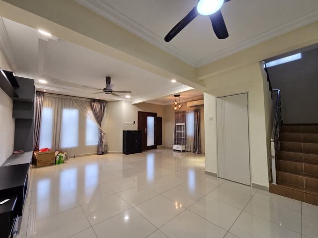 Terraced House for rent in Alam Impian, Selangor
