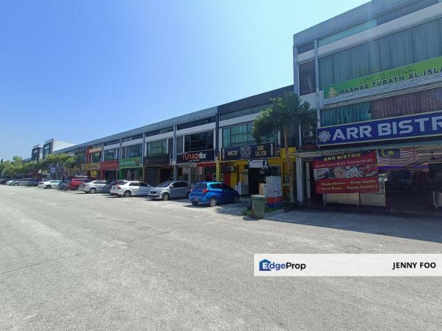 Shop for rent in Alam Impian, Selangor