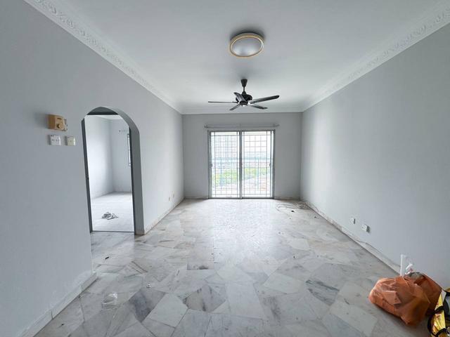 Apartment for sale in Petaling, Subang Jaya